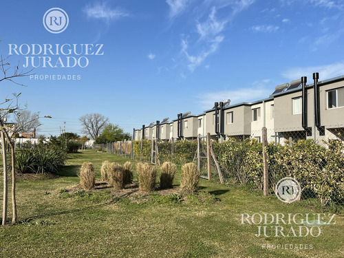 Casas Con Jardín En Venta En Tortugas, Zona Norte - Barrio Decs Tortugas - Uf 153