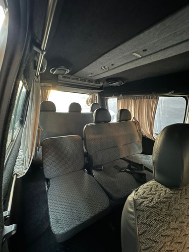Mitsubishi L300 2.5 Minibus