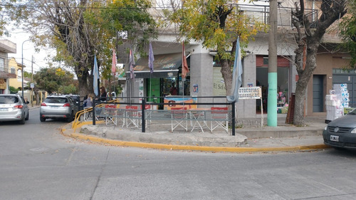 Imagen 2 de 14 de Librería El Sol En Venta Frente A Colegio Lincoln
