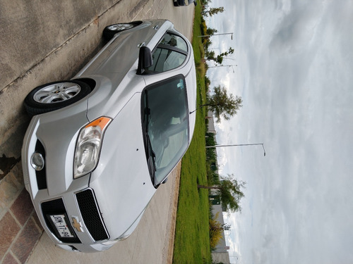 Imagen 3 de 13 de Chevrolet Aveo 2015