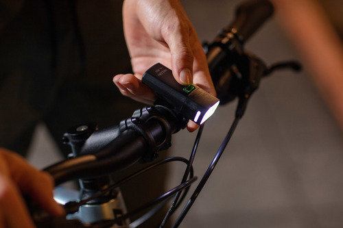 Imagen 4 de 8 de Luz Delantera Bicicleta Led Usb Giant Recon Hl350 Ipx7