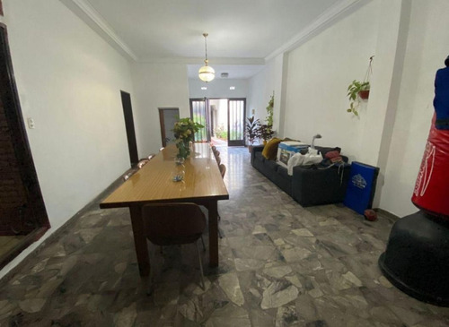 Venta De Casa 4 Ambientes En San Cristobal, Capital Federal