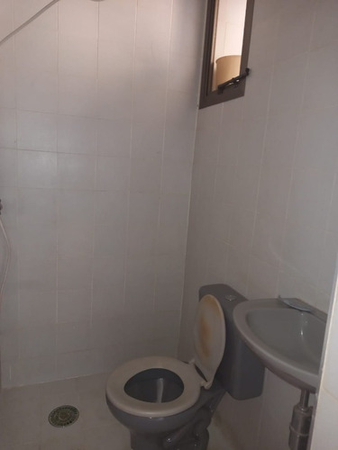 Imagem 15 de 21 de Apartamento - Ap00242 - 69676332