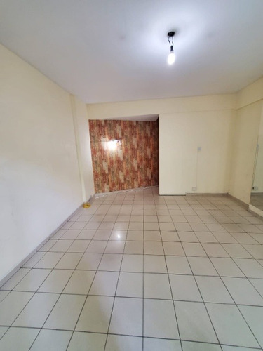 Imagen 9 de 11 de Local En Alquiler Ramos Mejía Centro. Espora Entre Av. De Mayo Y Bolívar