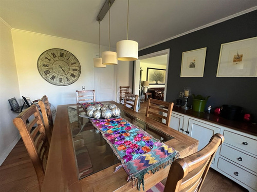 Casa En Venta De 7 Dorm. En Lo Barnechea