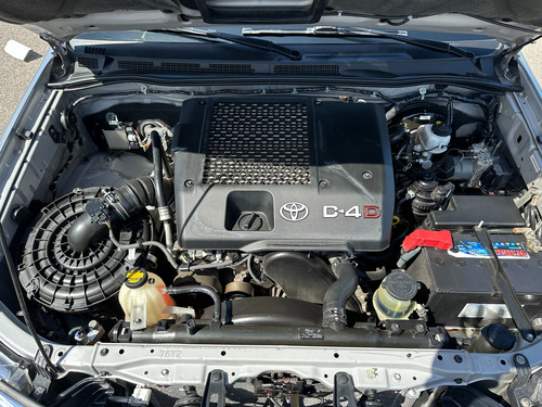 Toyota Hilux Pick-Up 3.0 Cd Srv Cuero 171cv 4x4 5at