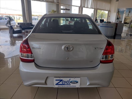 Imagem 5 de 14 de Toyota Etios 1.5 X Plus Sedan 16v