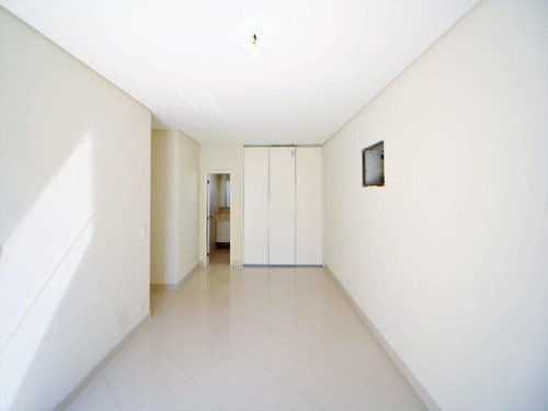 Imagem 14 de 30 de Guarujá Pitangueiras - 500m² De Área Útil - Permuta 50% Em Imoveis - Reformada - 4 Dormitórios - 3 Vagas - Frente Para O Mar - Lazer Privativo - Ap05130 - 34708282