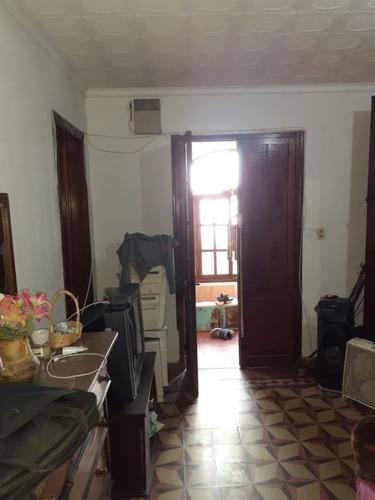 Casa En Venta De 4 Dormitorios, 3 Baños,  Reciclada B Pueyrredón