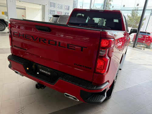Chevrolet Silverado 5.3 V8 Custom Doble Cabina 4X4 At