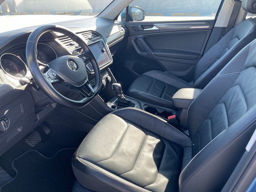Imagen 10 de 13 de Volkswagen Tiguan 2018 2.0 Highline At