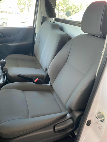 Nissan NP300 2.5 Chasis Cabina Mt Ac