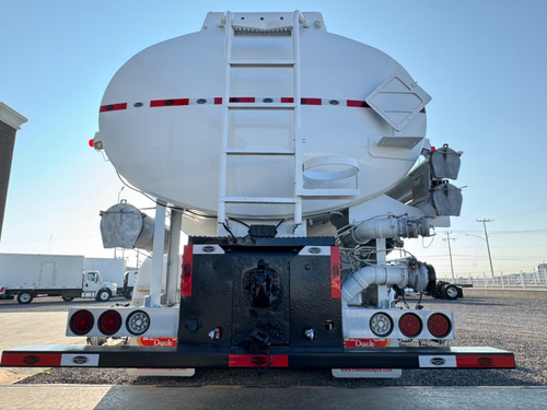 Peterbilt 367 Tipo Pipa De 20,000 Litros