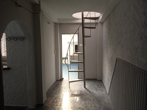 Alquiler Apartamento Tipo Casa 2 Dormitorios Patio Sayago