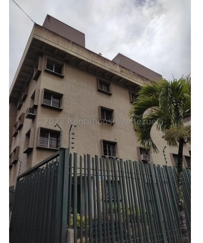 Imagen 1 de 12 de Edificio Comercial En La Urbina Mls #23-9759 Hh