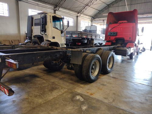 Imagem 3 de 11 de Mercedes Atego 2425