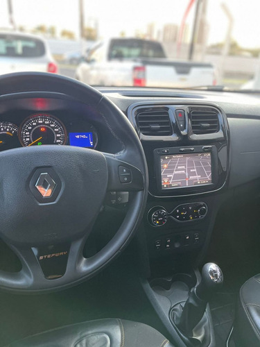 Imagem 12 de 14 de Renault Sandero 1.6 16v 4p Flex Sce Stepway Dinamique