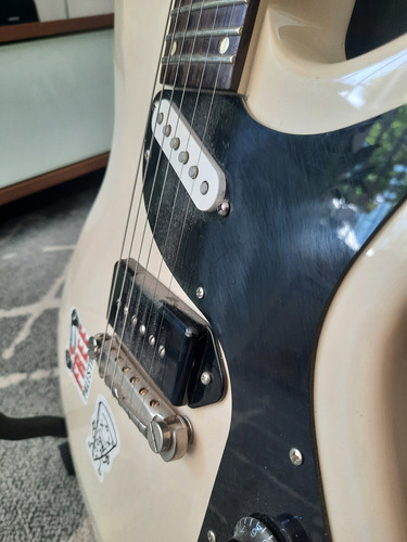 Vendo Guitarra Rivolta Combinata Mas Softcase Original (Usado)
