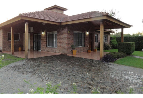 Excelente Casa Quinta Sobre Lisandro De La Torre - Tortuguitas -