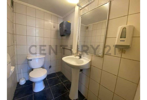 Arriendo De Gran Local Y Oficinas - Providencia