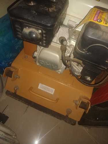 Imagen 3 de 4 de Rana Compactadora De 80kg Marca Domosa