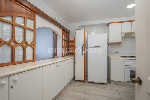 Venta Espectacular Dpto. En Primera Línea Y Con Jardín