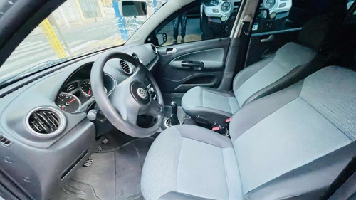 Imagem 12 de 15 de Volkswagen Gol 2013 1.0 Trend Total Flex 5p