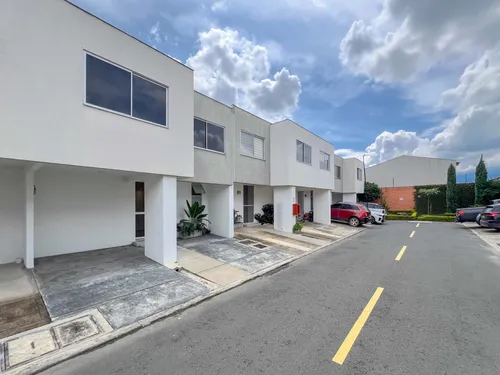 Casa En Arriendo En Ciudad Country. Cod A8014631