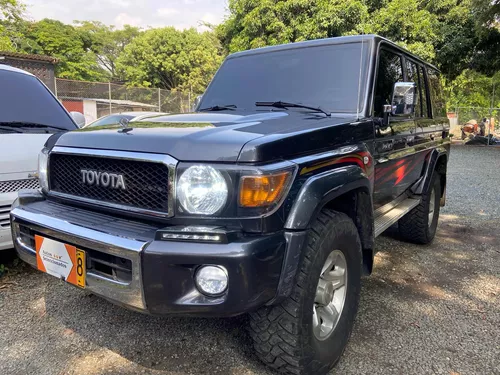 Toyota Land Cruiser 70