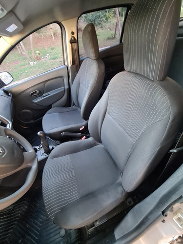 Imagem 2 de 14 de Renault Logan 2018 1.0 12v Authentique Sce 4p