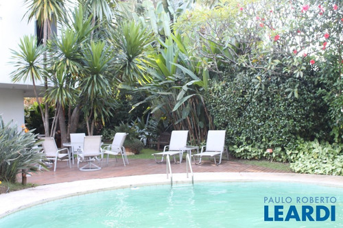 Imagem 4 de 15 de Casa Em Condomínio - Alphaville Residencial Um - Sp - 609993
