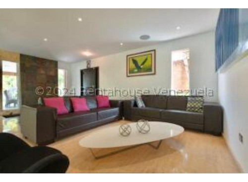 #24-29143 Increíble Casa Ubicada En Alto Hatillo