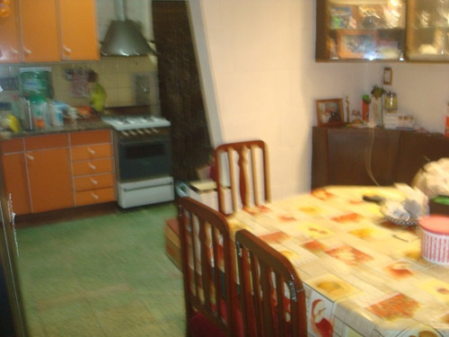 Imagen 7 de 13 de Casa Ph En Venta En Moron Centro