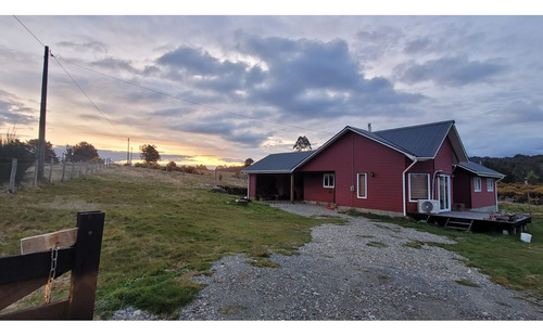 Se Vende Hermosa Casa En Una Parcela En Chiloé