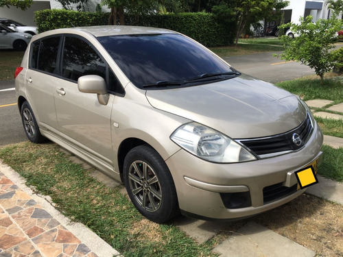 Nissan Tiida 1.8 Visia 5 p