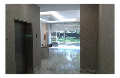 Imagen 7 de 14 de Se Renta Edificio Completo Para Oficinas, Escuelas, Bancos
