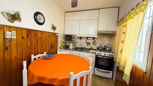 En Venta Casa Duplex En Barrio Terminal 2 Dorm.
