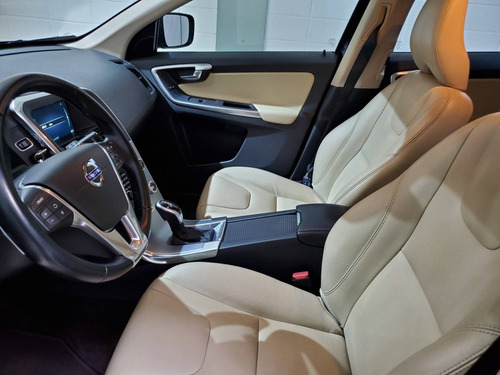 Imagem 13 de 15 de Volvo Xc60 2.0 T5 Kinetic Gasolina 4p Automático