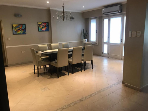 Casa Venta 4 Dormitorios 3 Baños Jardín Pileta Quincho Parrilla Cochera 280 Mts 2 -terreno 1300 Mts 2- Manuel B Gonnet