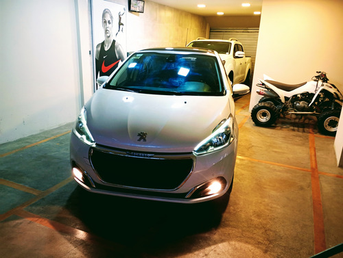 Peugeot 208 1.6 Feline Tiptronic