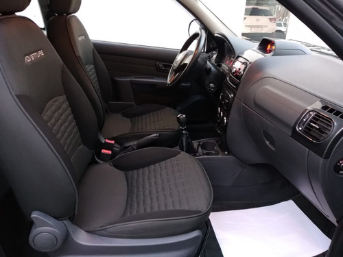 Imagem 9 de 13 de Fiat Strada Adventure Ce 1.8 16v Flex Manual - 2016