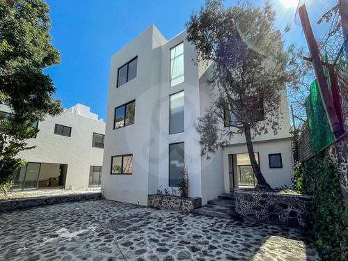 Casa En Venta En Jardines Del Pedregal