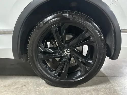 Volkswagen Tiguan 2.0 Tsi R-Line 10 Años Dsg7