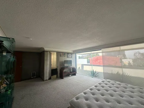 En Venta Lujosa E Iluminada Residencia, Localizada En Circuito Novelistas, Satélite.