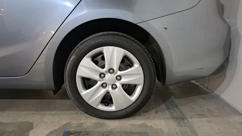 Kia Forte 2.0 L