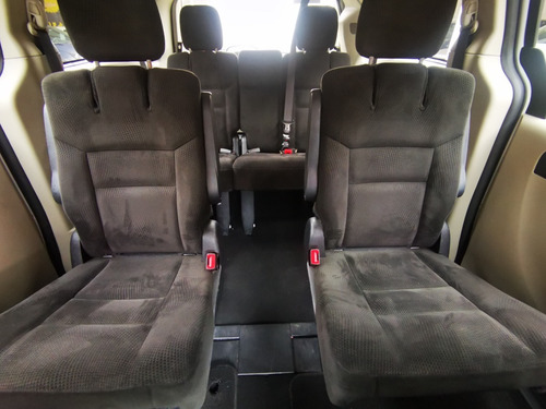 Imagen 8 de 11 de Dodge Grand Caravan Sxt Ta 2017