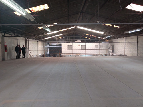 Bodega En Renta De 1200m2 En Total, Mezanine, Patio, Entrada Trailer