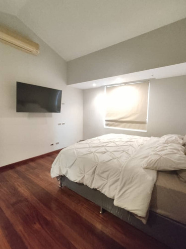 Town House En Altos De Guataparo Conjunto Vistalago. Minerva K