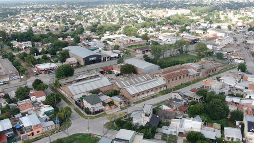 Venta Lote Industrial Galpones Oficinas 8100m2 R21