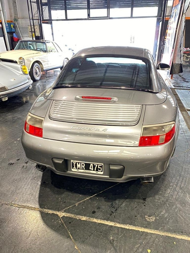 Porsche 911 Carrera 4